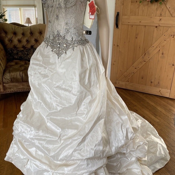 Farage Paris Galaxy New York Amelia European Size 40 - US Size 10 - Ivory Bridal - Picture 5 of 8